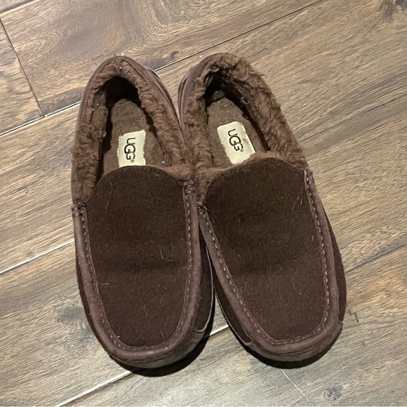 UGG Ascot‎ Suede Wool Slippers Chocolate Brown UGGPure Lined 3233 Men 7 - Picture 1 of 5